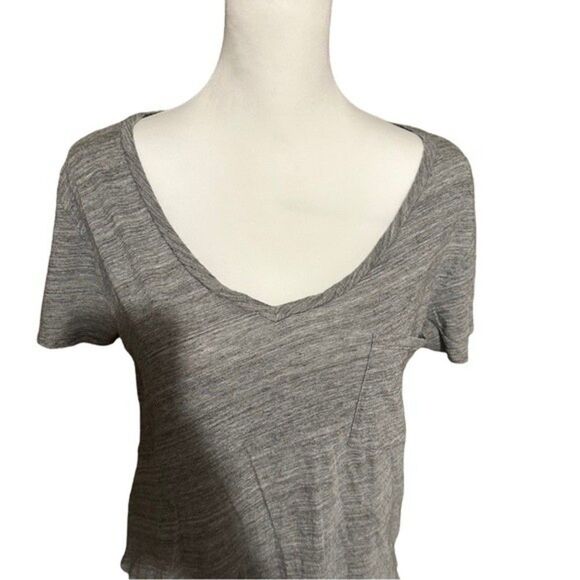 𝅺Abercrombie & Fitch Gray V-Neck Tee Sz M - Picture 1 of 7